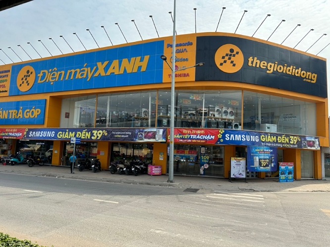Trạm đổi pin VinFast tại Điện Máy Xanh – Nhân viên giao hàng hưởng lợi gì? 9 TRAM DOI PIN VINFAST TAI DIEN MAY XANH 3