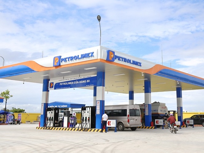 Ưu nhược điểm khi sử dụng dịch vụ đổi pin Petrolimex 5 DICH VU DOI PIN PETROLIMEX 1